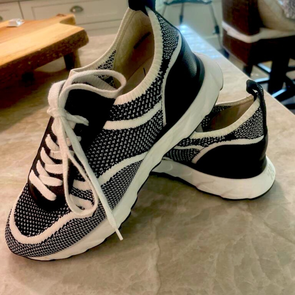 Paul Green Sneakers! Size 6.5